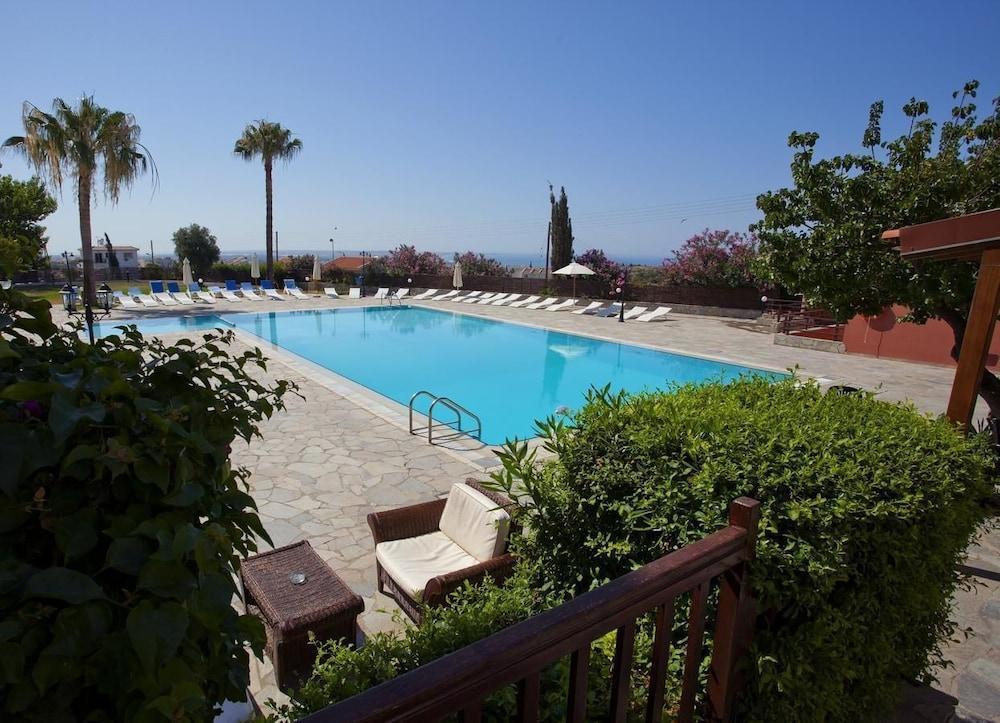 Episkopiana Hotel & Sport Resort Episkopi  외부 사진